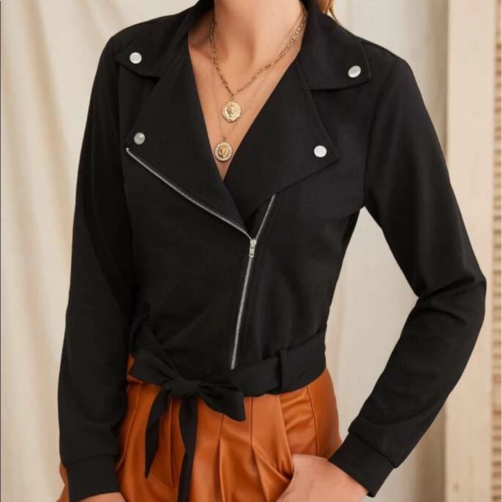 Solid Zip-up Crop Jacket